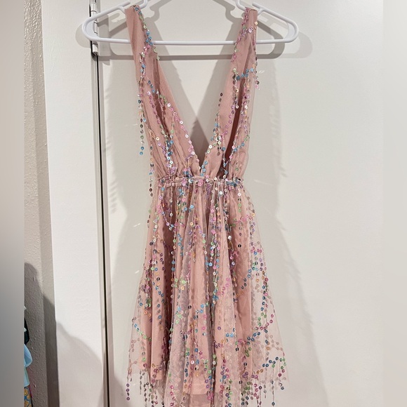 Selfie Leslie A-line Deep V Neck Sequin Dress - Picture 2 of 4